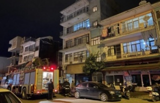 3. kattaki evine giren ekipleri gören yaşlı adam...