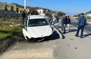 Alanya'da bordür taşına çarpıp kanala giren...