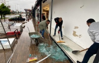 Antalya’da hortum dehşeti kamerada