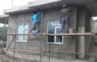 Elikesik'te engelli vatandaşın evine belediye...