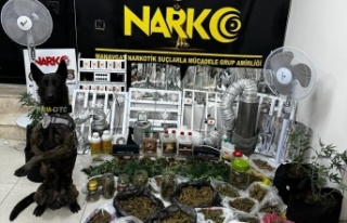 Evinin iki odasını uyuşturucu imalathanesine çevirdi