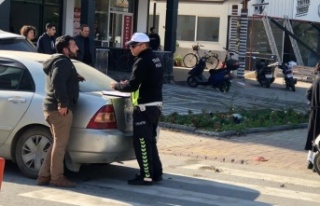 Gazipaşa’da motosikletle otomobil çarpıştı:...