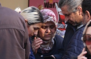 Kayınvalide ve gelinin kuyumcudaki dalgınlığı...