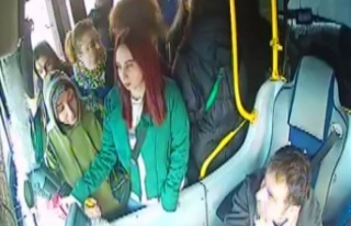 Kendisi ile tartışan yolculara küsen şoförün...