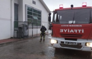 Klima motorunda çıkan yangın söndürüldü