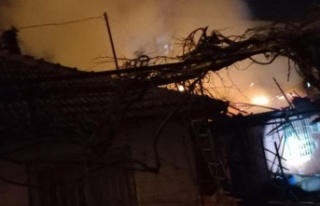 Yabancı uyruklu ailenin yaşadığı gecekondu yangında...