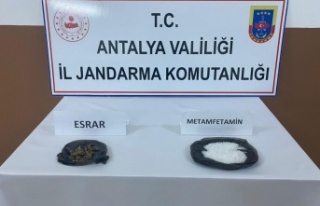 Yolcu otobüsünde koltuğun altına koyduğu uyuşturucu...