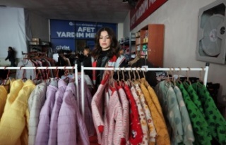 Antalya Büyükşehir Belediyesi depremzedeler için...