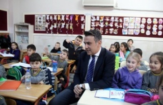 Antalya'da 5 bin 400 depremzede çocuk okula...