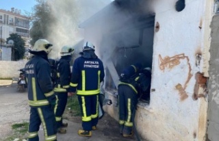 Evsizlerin kaldığı metruk binada yangın