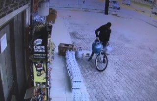 Antalya’da bisikletli mutfak tüpü hırsızı,...