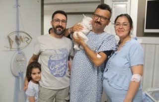 1 saat içinde 2 hastasına sezaryen doğum yaptırdı,...