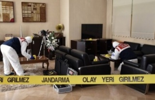 Alanya'da otel odasında ölü bulundu