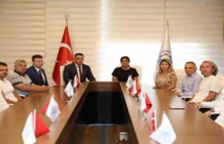 ALKÜ'de işçilerin sözleşmesi yenilendi