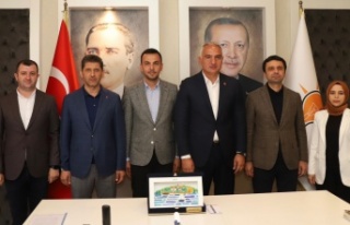 Bakan Ersoy, Gazipaşa Alanya Havalimanı'nın...