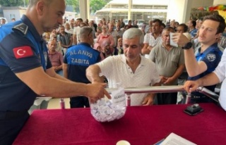 Cuma Pazarı'nda ilk ilk kuralar çekildi