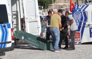 Deniz yüzeyinde ceset bulundu