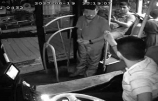 Halk otobüsünde dehşet dakikaları: Ekmek bıçağıyla...