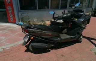 Motosikletle otomobil çarpıştı: 1 yaralı