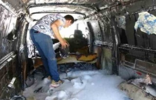 Park halindeki araç yandı