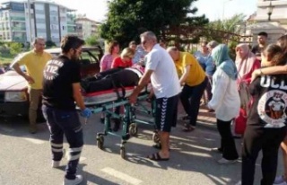 Sürücü adayının fren yerine gaza bastığı otomobil...