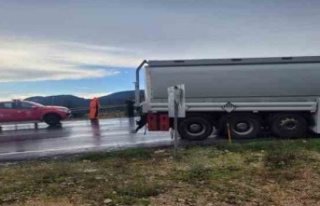 Tırla kamyon çarpıştı: 1 yaralı