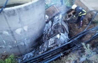 Yanan araç çalıntı çıktı