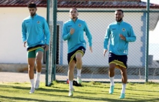 Alanyaspor ilk hazırlık maçını Çaykur Rizespor...