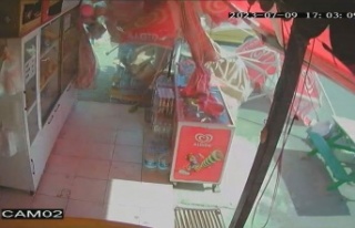 Antalya'da çıkan hortum araçların plakasını...