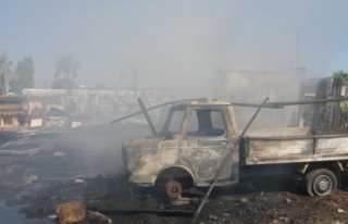 Antalya'da ikinci el eşya satılan konteyner...