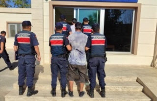 Antalya'da kesinleşmiş hapis cezasıyla aranan...