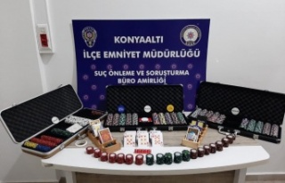 Antalya'da, kumar oynayan 14 kişiye cezai işlem...