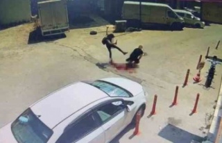 Arkadaşına sokak ortasında dehşeti yaşattı ,o...