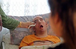 Doktorlar 6 ay ömür biçti, 10 yıldır gözlerini...