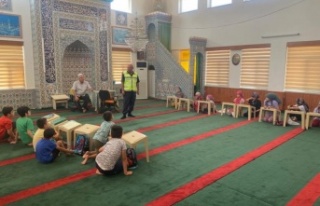 Jandarma, Gazipaşa’da Kur'an kursu öğrencilerine...