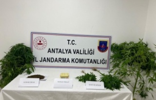 Jandarma uyuşturucu tacirlerine göz açtırmıyor