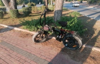 Otomobil ile çarpışan bisikletin sürücüsü yaralandı