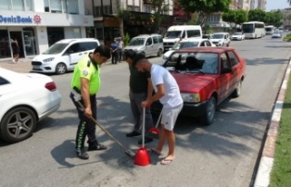 Otomobilin çarptığı yaya yaraladı