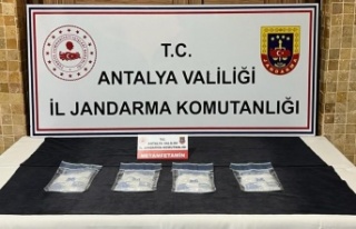 Antalya'da jandarmadan uyuşturucu operasyonu:...