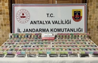 Antalya'da kaçak 287 elektronik sigara ele geçirildi