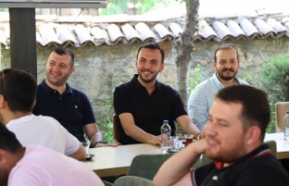 Başkan Toklu gençlerle iç içe