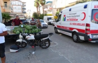 Manavgat’ta motosikletle otomobil çarpıştı:...