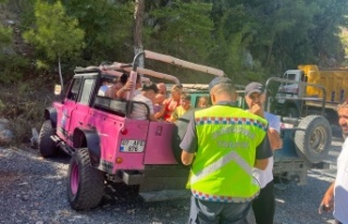 Alanya'da tehlike saçan safari aracını jandarma...