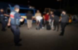Alanya’da 15 düzensiz göçmen jandarma tarafından...