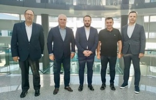 Başkan Yücel’den Gazipaşa Havalimanı için davet