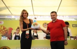 Tropikal Meyve Festivali'nin son gününde Çağla...
