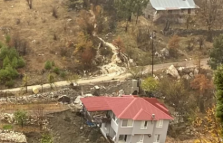 Alanya’da korkutan manzara! Evler heyelana kapıldı