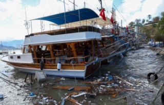 Turuncu kod uyarısının sürdüğü Antalya’da...