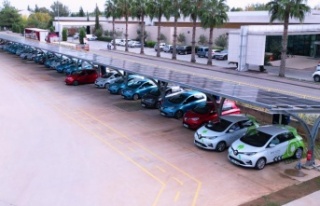 Fabrikaya kurdukları GES'le aynı anda 37 elektrikli...