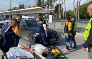 Gezmek için dışarı çıktı, otomobilin çarpmasıyla...